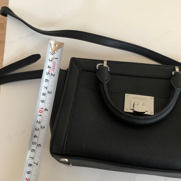 Michael Kors premium handbag, crossbody, black colour, like new condition - Picture 10 of 10